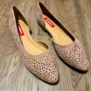 Unionbay NWT Winslow Pink Blush Laser Cut Out Almond Toe Slip-On Flats